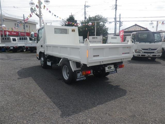 Hino Dutro 7
