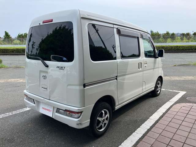 Daihatsu Hijet Cargo 5