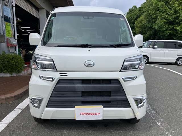 Daihatsu Hijet Cargo 8
