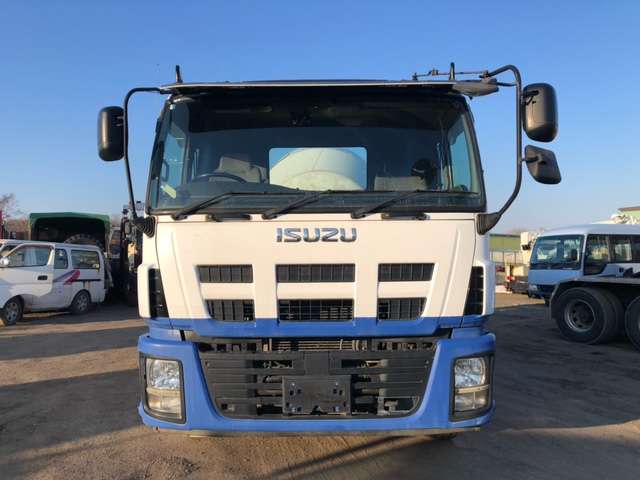 Isuzu Giga 2