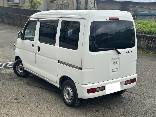 Daihatsu Hijet Cargo 5