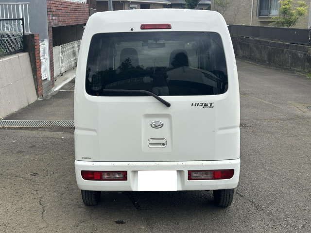 Daihatsu Hijet Cargo 6