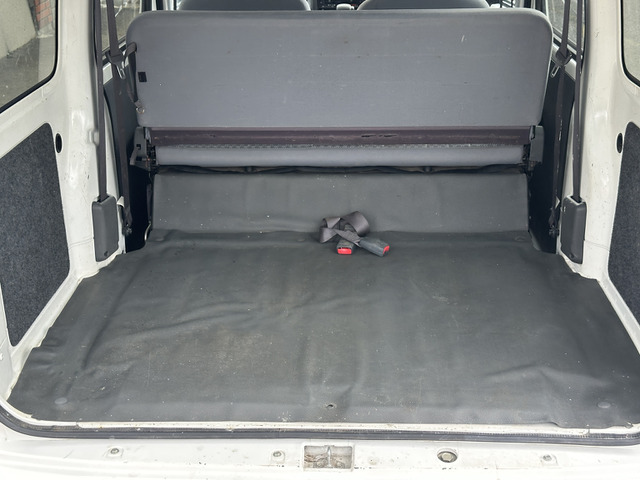 Daihatsu Hijet Cargo 10