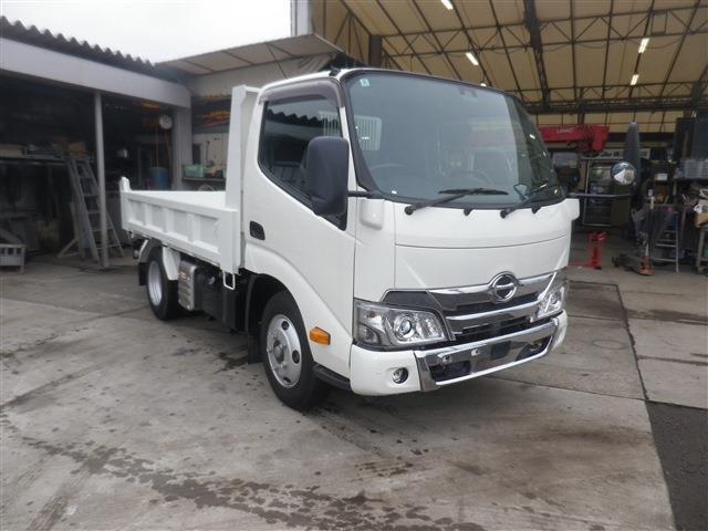 Hino Dutro 3