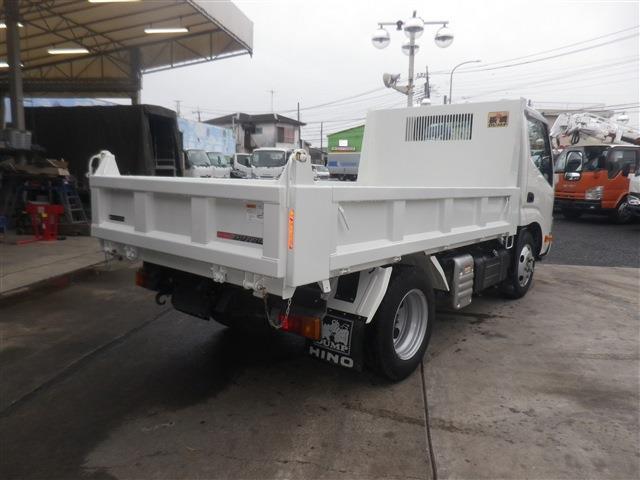 Hino Dutro 5