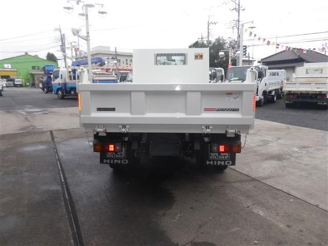 Hino Dutro 6