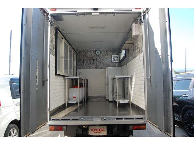 Mitsubishi Fuso Canter 4