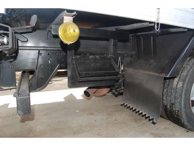 Mitsubishi Fuso Canter 7