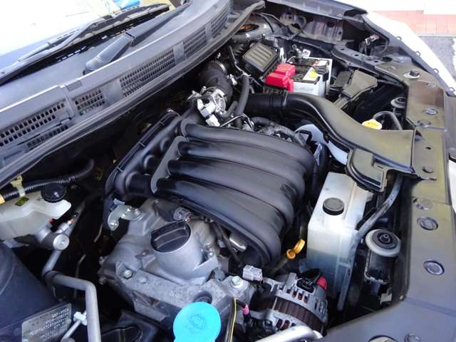 Nissan AD 8