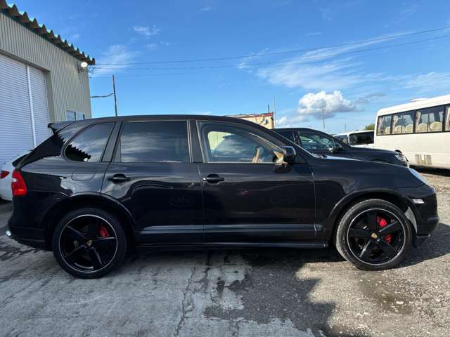 Porsche Cayenne 7