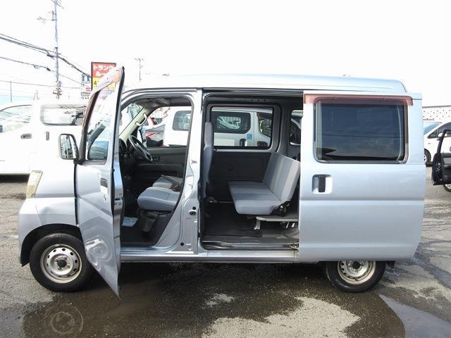 Daihatsu Hijet Cargo 4