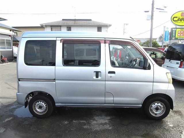Daihatsu Hijet Cargo 7