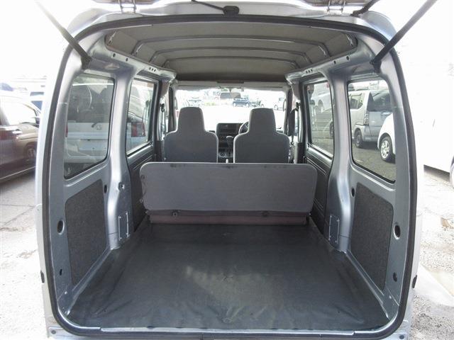 Daihatsu Hijet Cargo 9