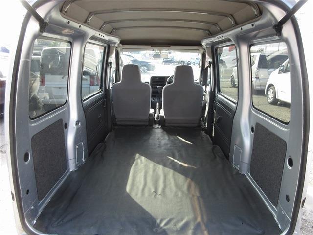 Daihatsu Hijet Cargo 10