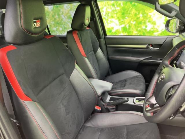 Toyota Hilux 2