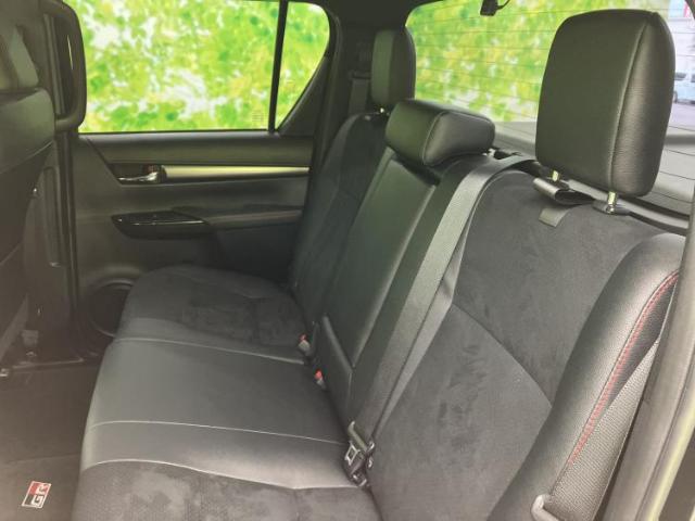 Toyota Hilux 9