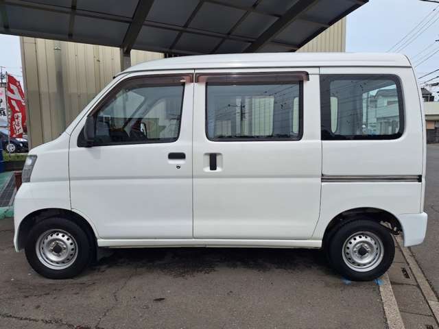 Daihatsu Hijet Cargo 11