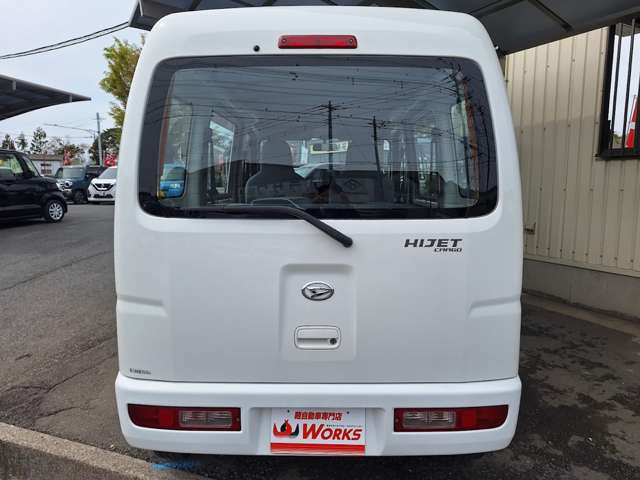 Daihatsu Hijet Cargo 9
