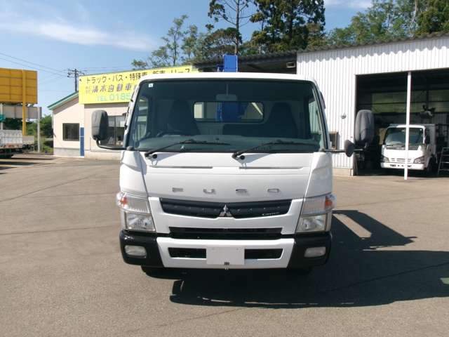 Mitsubishi Fuso Canter 2