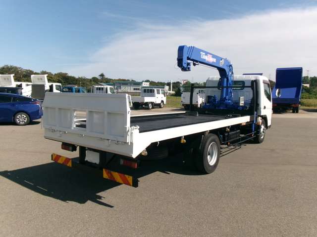 Mitsubishi Fuso Canter 7