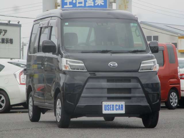 Daihatsu Hijet Cargo 12