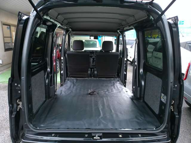 Daihatsu Hijet Cargo 9
