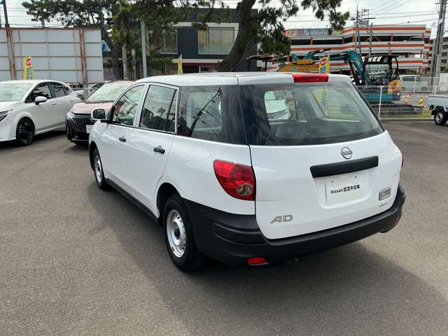 Nissan AD 6