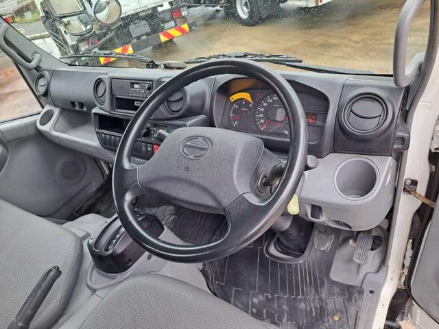 Hino Dutro 11