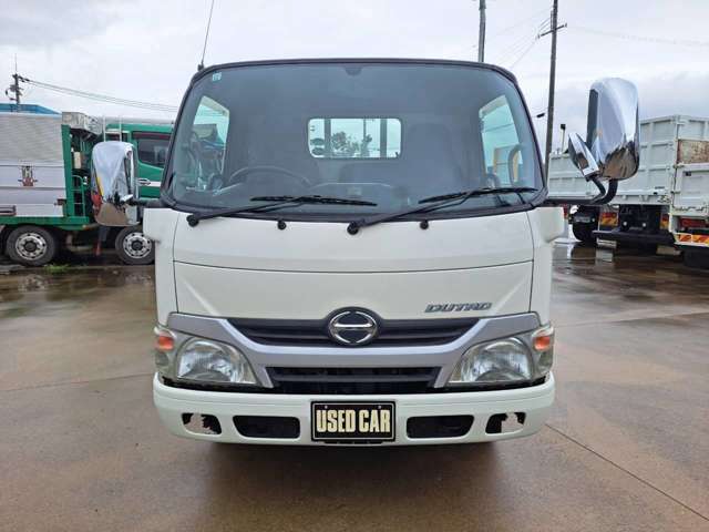 Hino Dutro 2