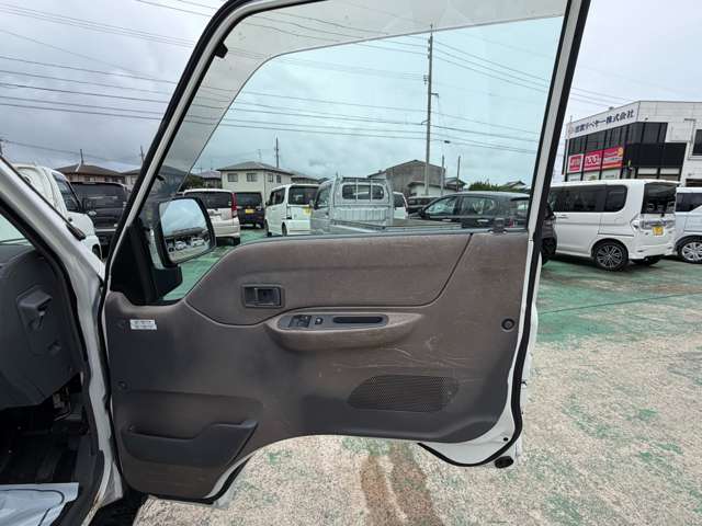 Mazda Bongo Truck 11