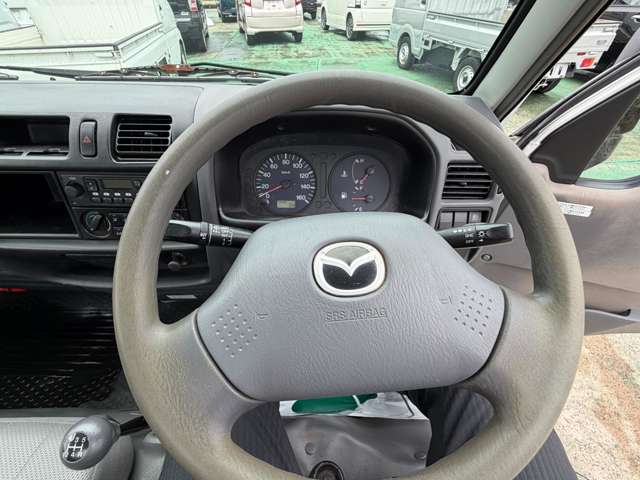 Mazda Bongo Truck 12