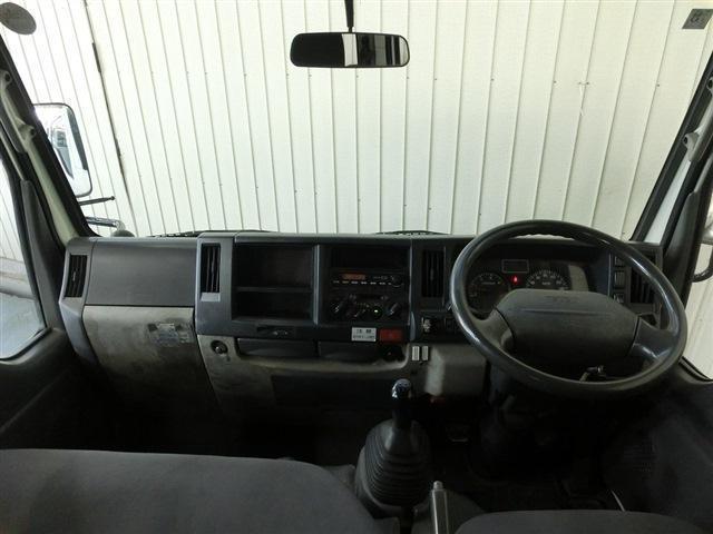 Isuzu Elf 11