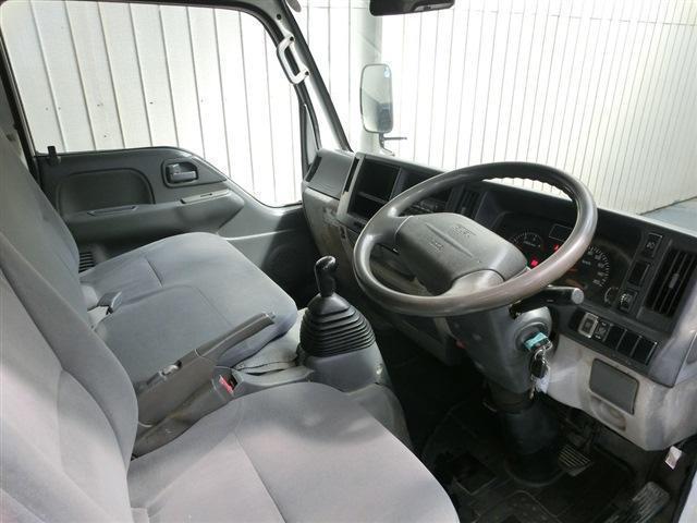 Isuzu Elf 12