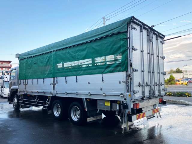 Isuzu Forward 4
