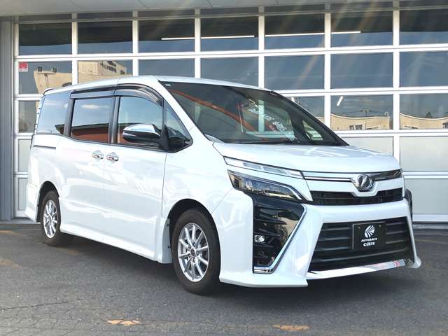 Toyota Voxy 10