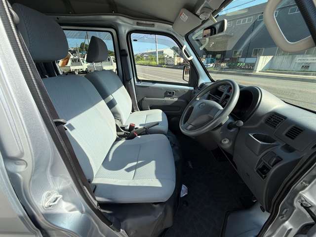 Daihatsu Hijet Deck Van 2