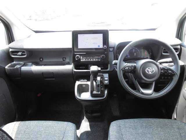 Toyota Sienta 10