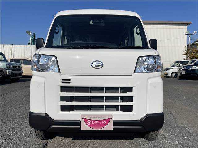 Daihatsu Hijet Cargo 7