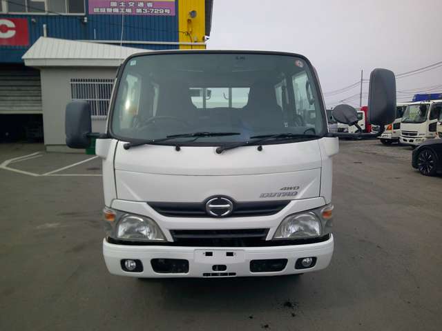 Hino Dutro 2