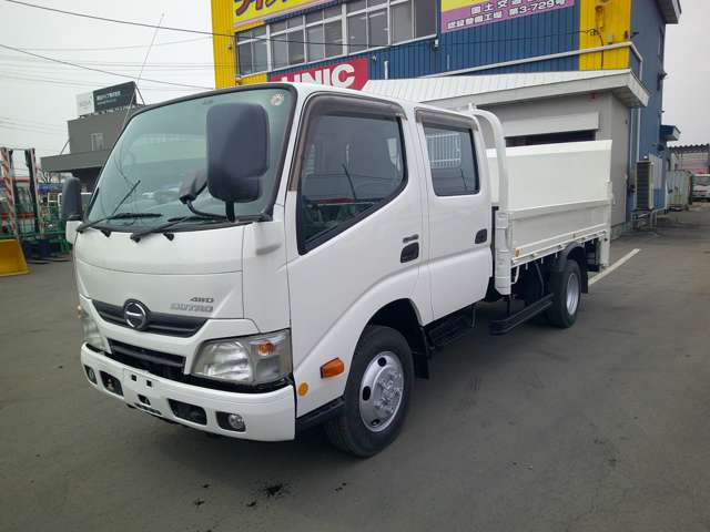 Hino Dutro 3