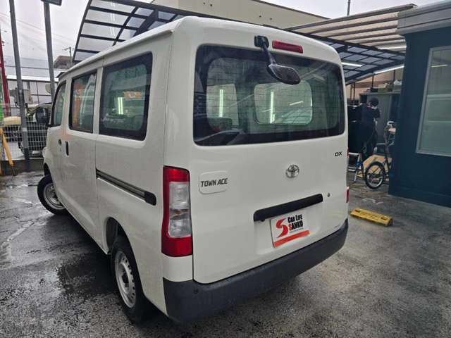 Toyota Town Ace Van 4