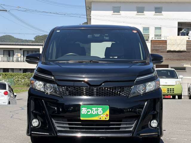 Toyota Voxy 3