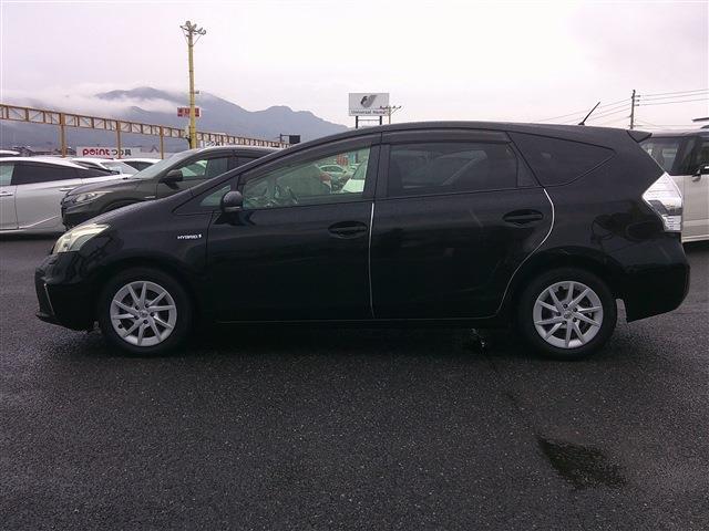 Toyota Prius α 2