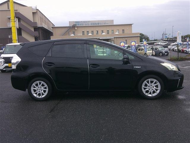 Toyota Prius α 6