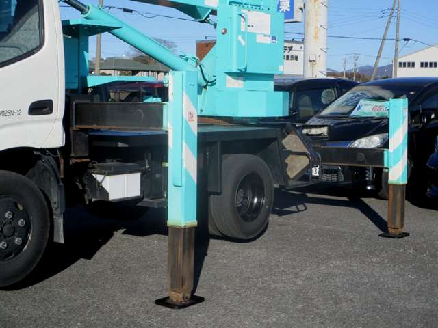 Hino Dutro 12