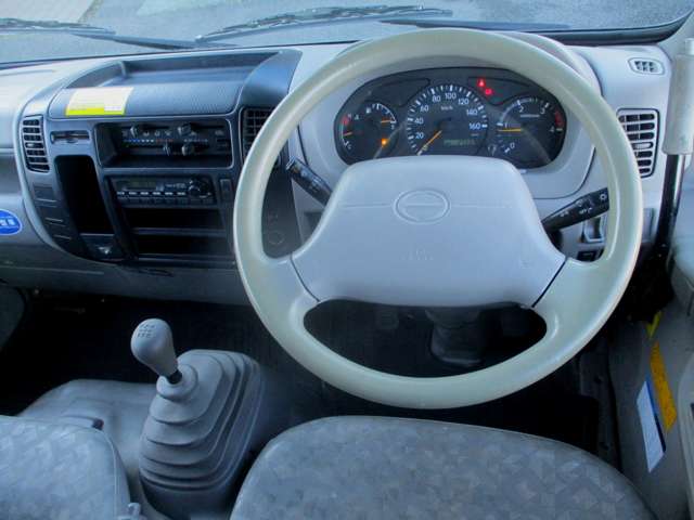 Hino Dutro 4