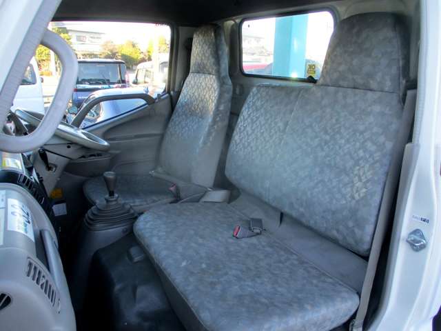 Hino Dutro 5