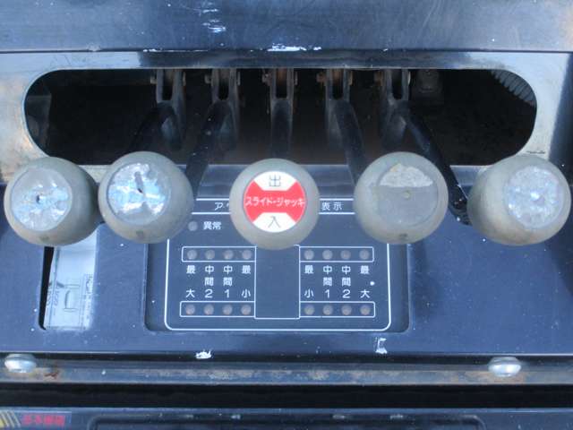 Hino Dutro 6