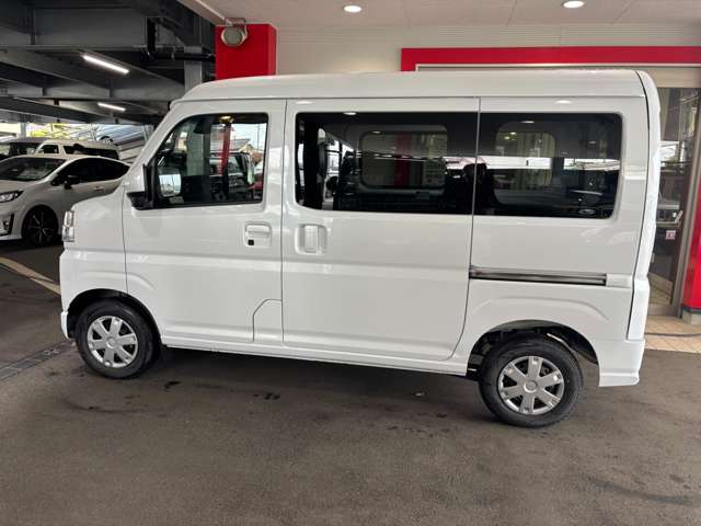 Daihatsu Hijet Cargo 4