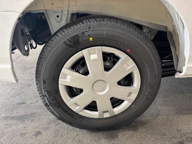 Daihatsu Hijet Cargo 10